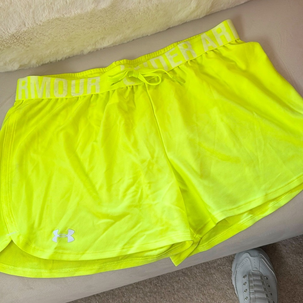 UNDERARMOUR NWOT FLOURESCENT YELLOW SHORTS
